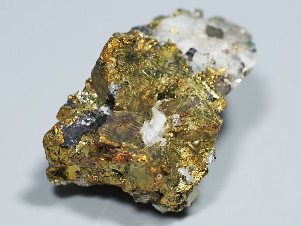 水晶黄銅鉱黄鉄鉱閃亜鉛鉱 尾太鉱山産 25g (264)